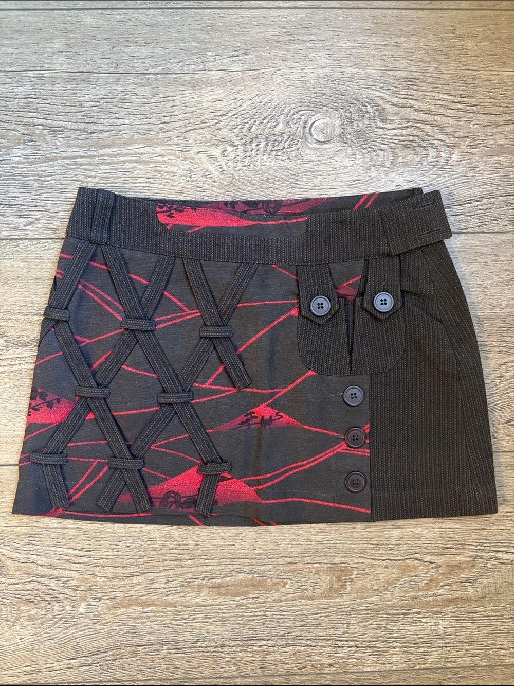 Custo Barcelona Euro Vintage Belt Hooks Mini Skirt Black & Red Mini Skirt EUR 34